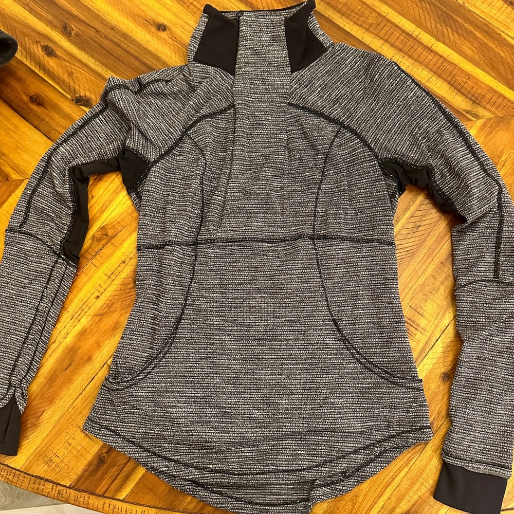 Lululemon Half Zip Pullover - Size 8 - Heather gray